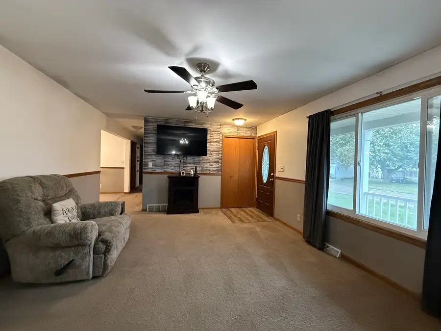 335 Richardson Drive, Weldon, IL 61882 - #3