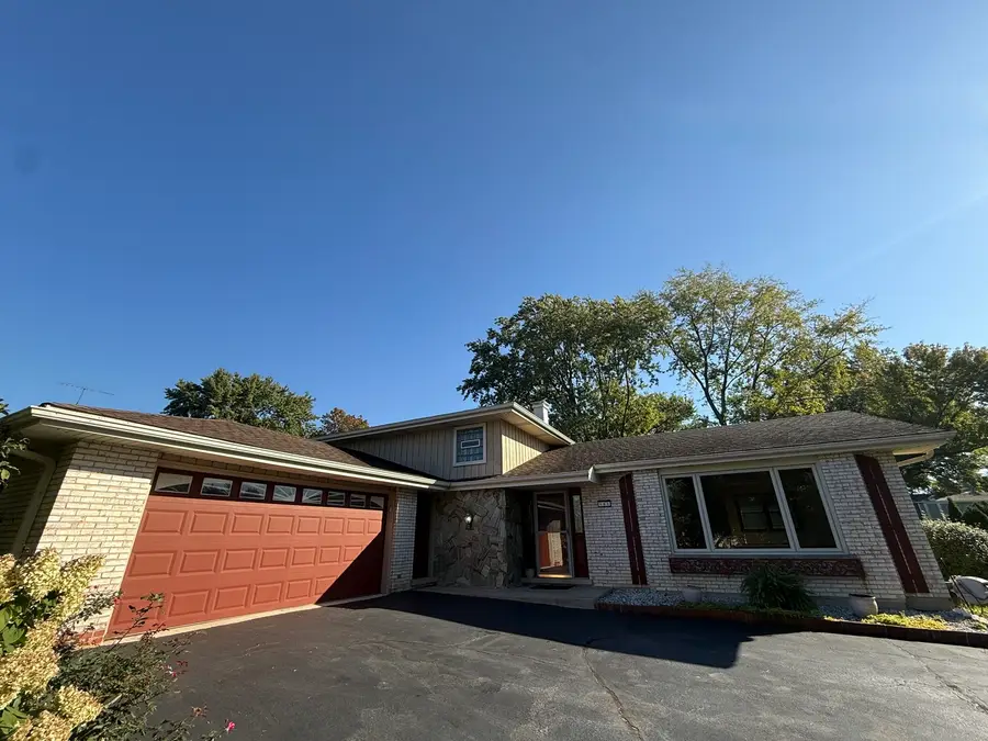 163 S Circle Avenue, Bloomingdale, IL 60108 - #2