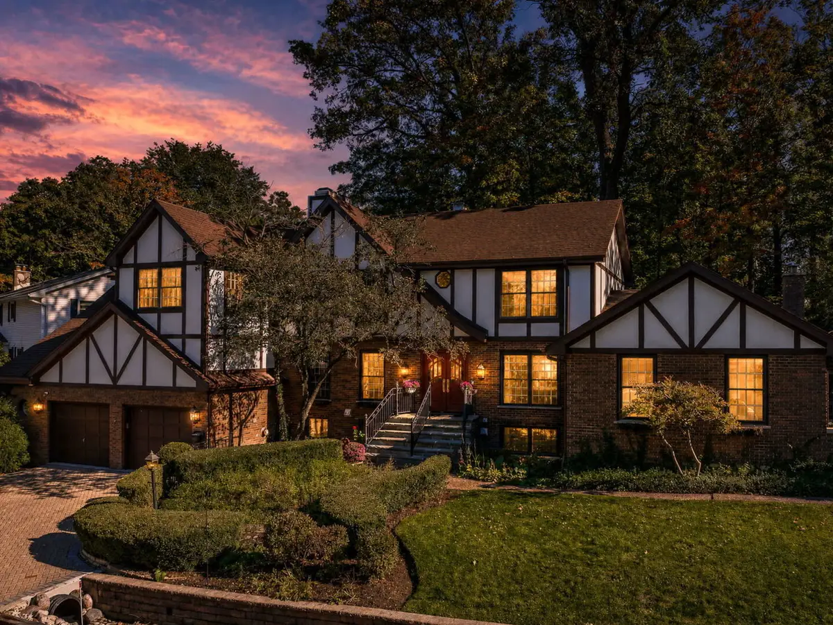 1330 Maple Avenue, Downers Grove, IL 60515 - #1
