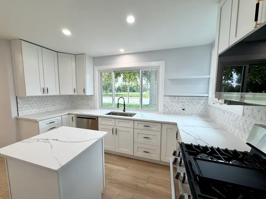 6417 Dunham Road, Downers Grove, IL 60516 - #2