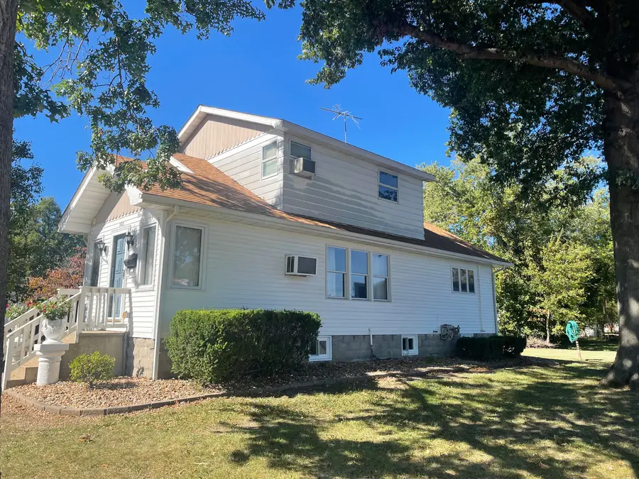 808 W Lexington Street, Marion, IL 62959 - #3