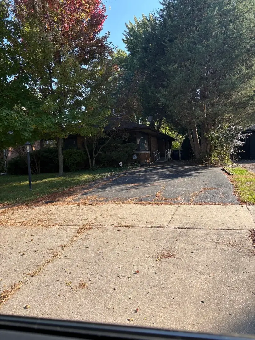 276 E Saint Charles Road E, Elmhurst, IL 60126 - #3