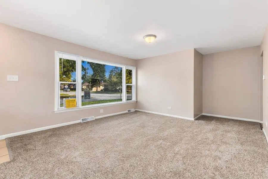 796 E 163rd Street, South Holland, IL 60473 - #3