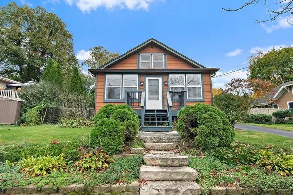 409 S River Road, Algonquin, IL 60102