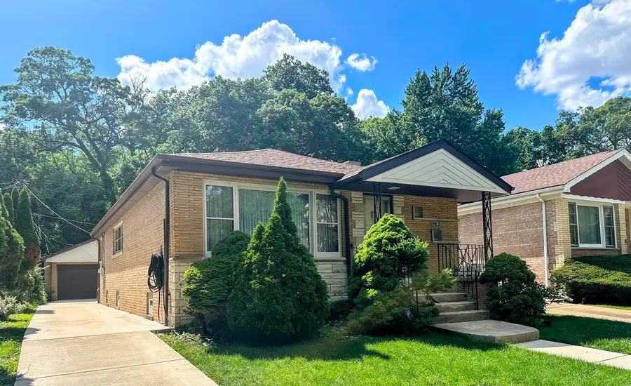 10912 S Longwood Drive, Chicago, IL 60643 - #2