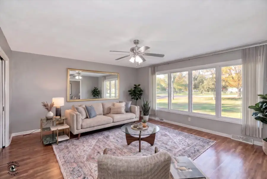 930 S Pine Street, New Lenox, IL 60451 - #3