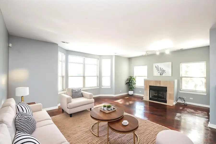 4178 S Drexel Boulevard #2, Chicago, IL 60653 - #3