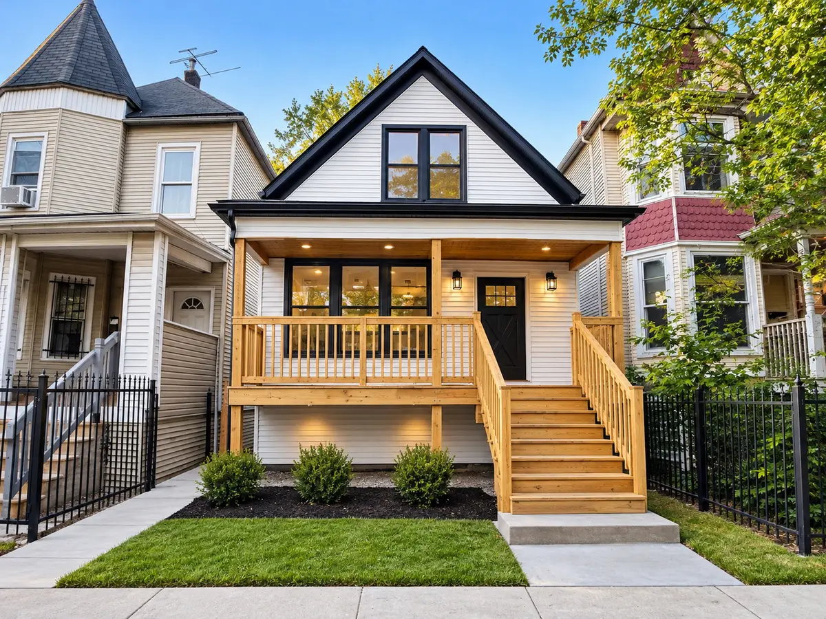 816 N Leamington Avenue, Chicago, IL 60651 - #1