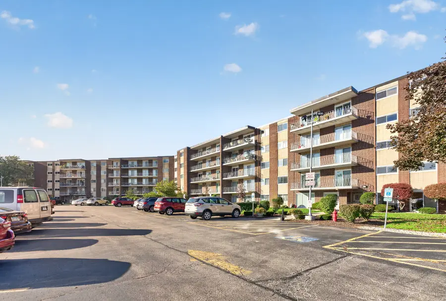 2900 Maple Avenue #24A, Downers Grove, IL 60515 - #2