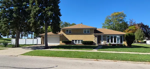 1586 Marshall Drive, Des Plaines, IL 60018