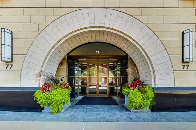 77 S Evergreen Avenue #803, Arlington Heights, IL 60005 - #2
