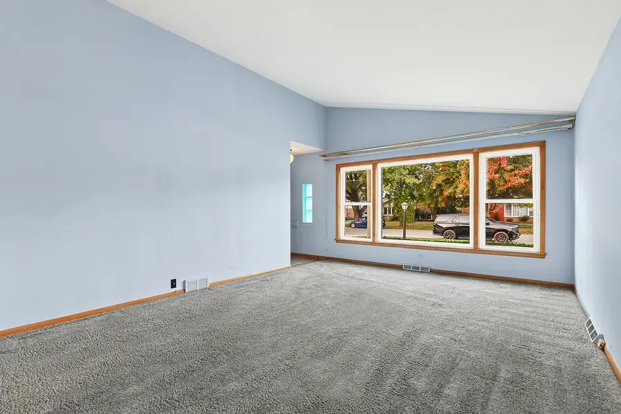 10537 S Kostner Avenue, Oak Lawn, IL 60453 - #3