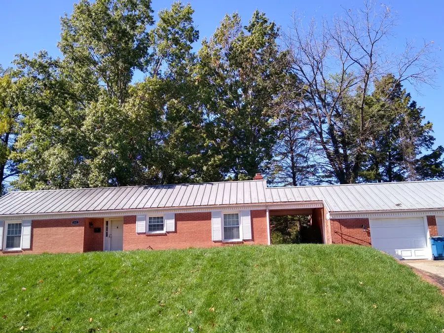 212 Apple Lane, Anna, IL 62906 - #2