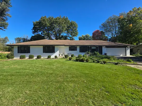 31111 N O'plaine Road, Green Oaks, IL 60048