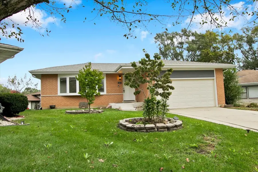 2033 N Wainwright Court, Palatine, IL 60074 - #3
