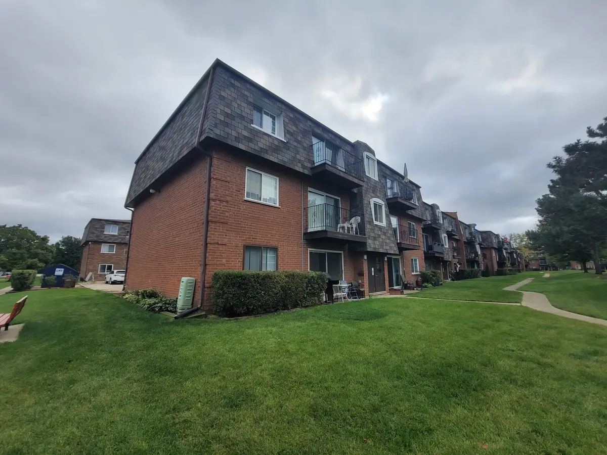 9368 Bay Colony Drive #3N, Des Plaines, IL 60016 - #1