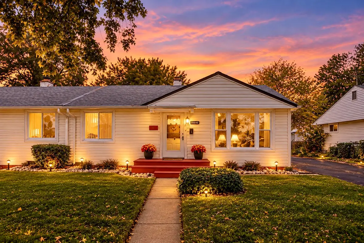 4332 W 87th Place, Hometown, IL 60456 - #1