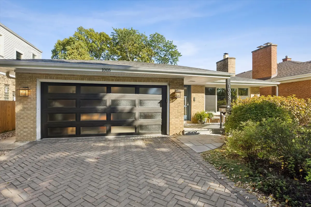1005 S Brainard Avenue, La Grange, IL 60525 - #1