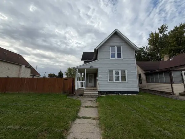 819 11th Avenue, Clinton, IA 52732