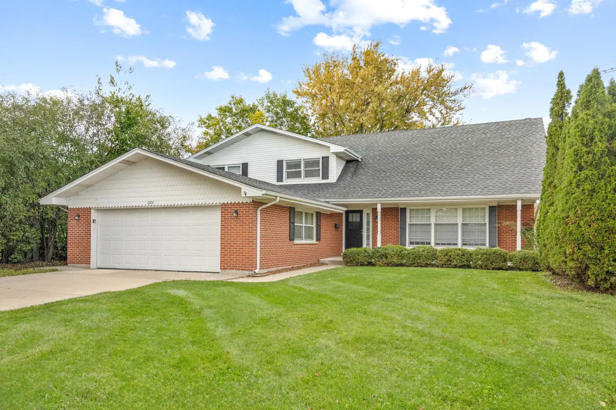 2206 W Lawrence Lane, Mount Prospect, IL 60056 - #1