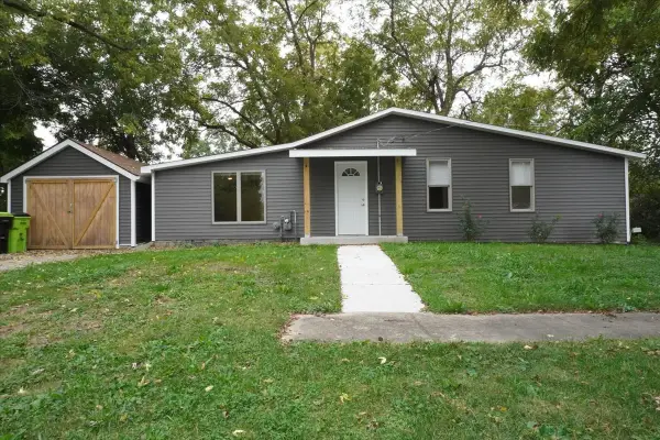 117 Clark Street, Chenoa, IL 61726