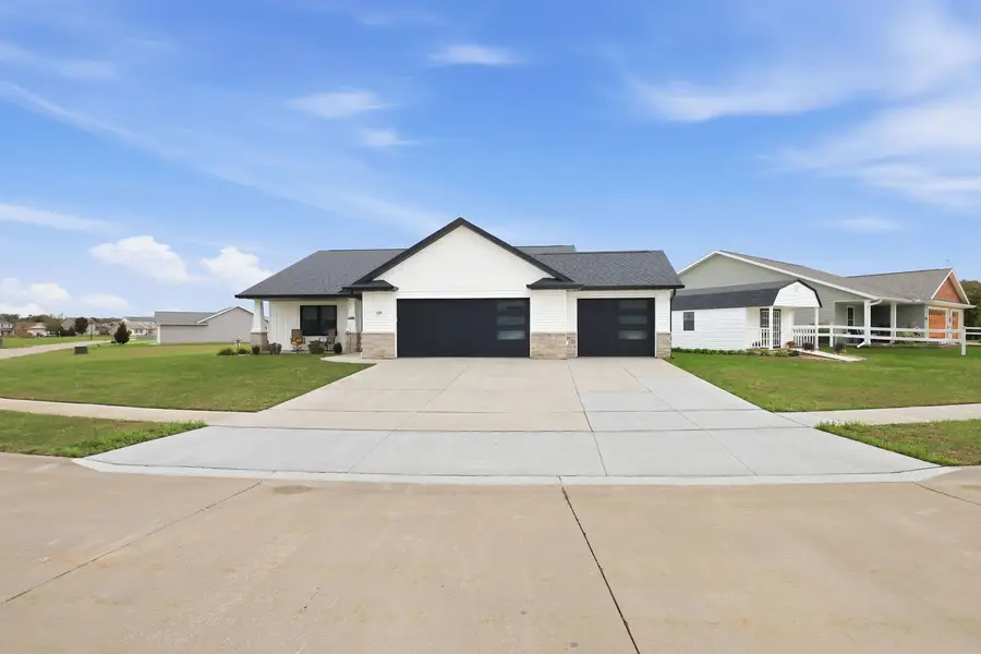 624 Rock Point Road, Colona, IL 61241 - #3