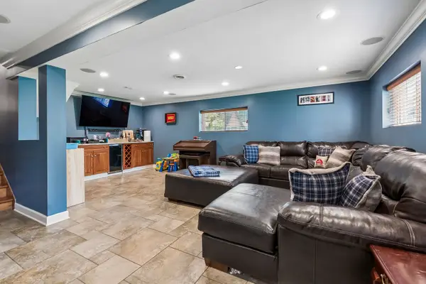 10009 NW Circle Drive, Richmond, IL 60071