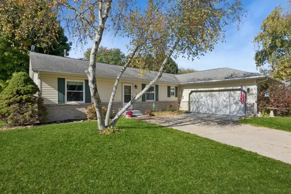 126 Drew Court, Poplar Grove, IL 61065