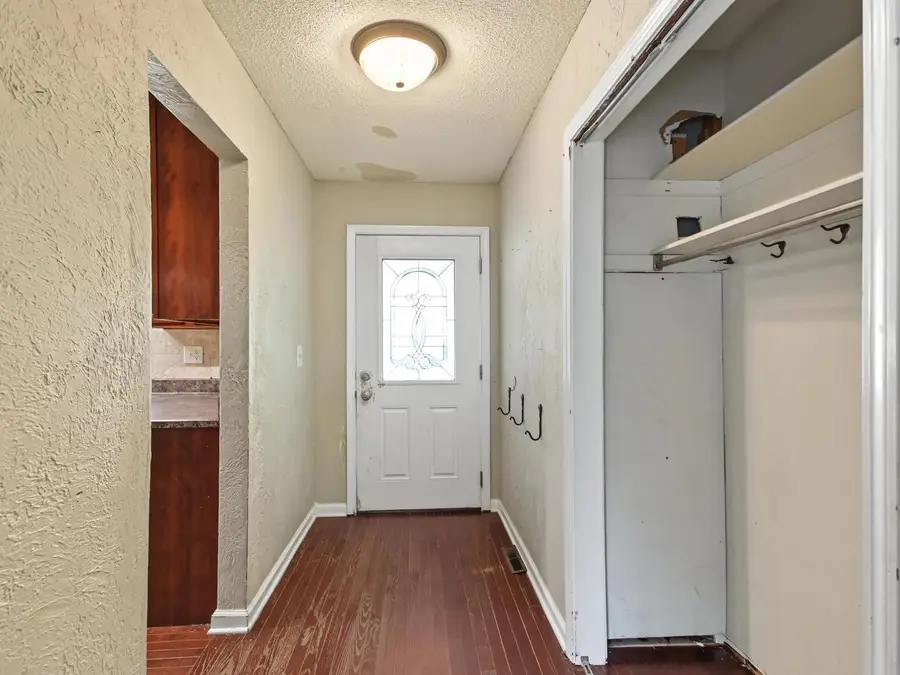 1310 Spring Lake Corner, Quincy, IL 62305 - #3