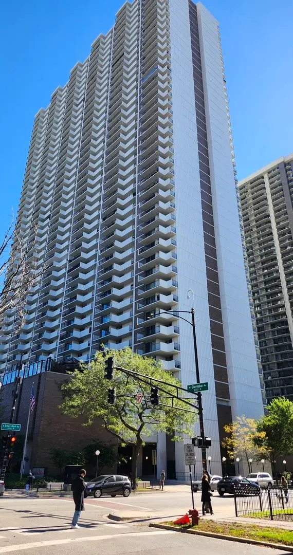 6033 N Sheridan Road #15B, Chicago, IL 60660 - #1