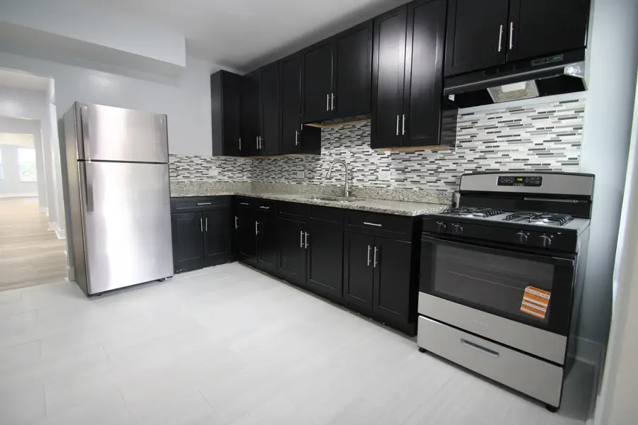 7542 S Colfax Avenue, Chicago, IL 60649 - #2