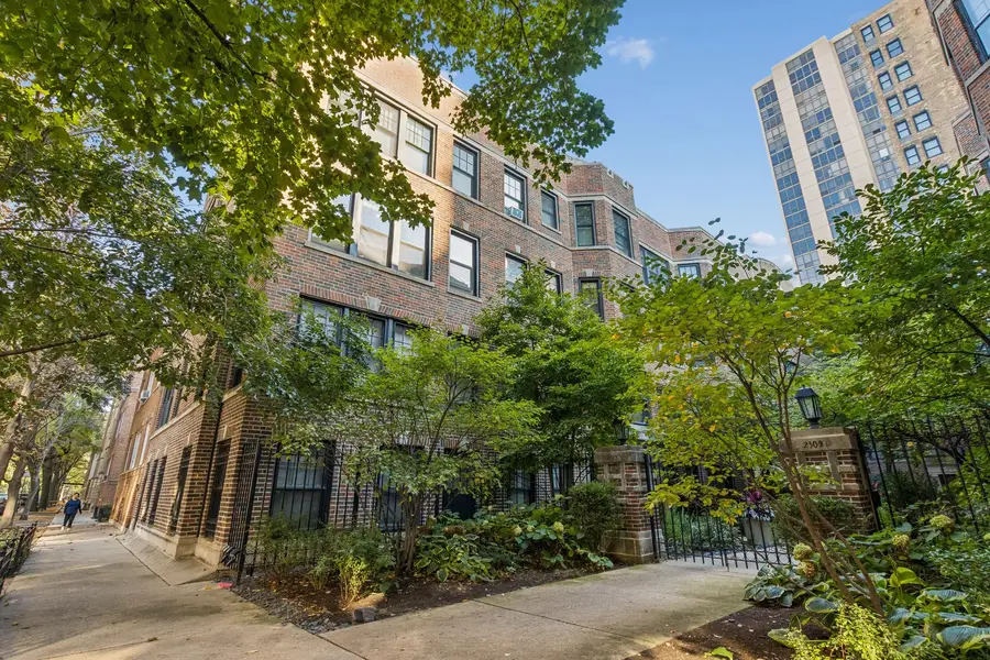 2319 N Commonwealth Avenue #2W, Chicago, IL 60614 - #2