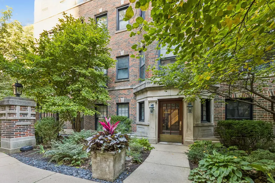 2319 N Commonwealth Avenue #2W, Chicago, IL 60614 - #3