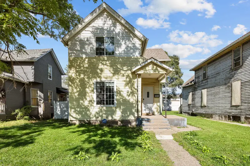 1826 W 1st Street, Davenport, IA 52802 - #2