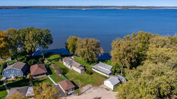39235 N Shore Avenue, Antioch, IL 60002