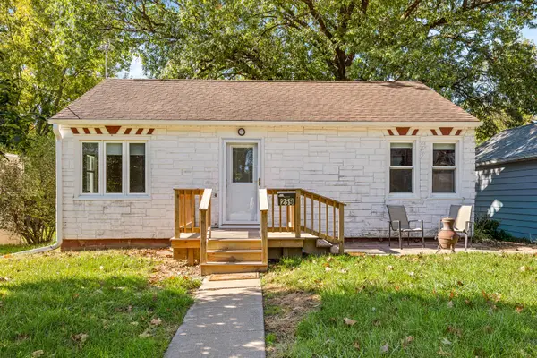269 21st Place, Clinton, IA 52732