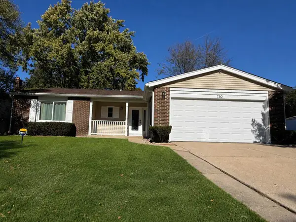730 Carriageway Drive, Buffalo Grove, IL 60089