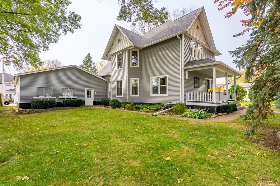 817 6th Street, De Witt, IA 52742 - #2