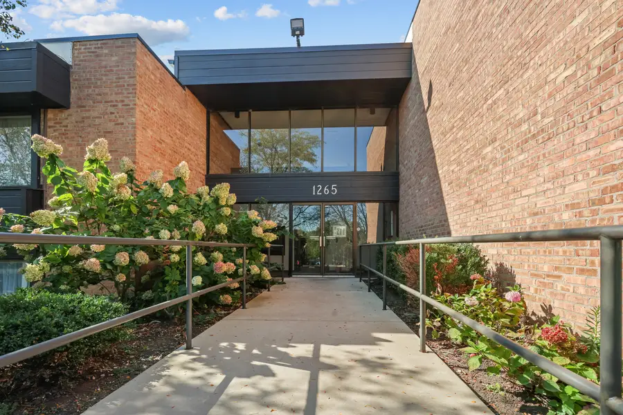1265 N Sterling Avenue #204, Palatine, IL 60067 - #2