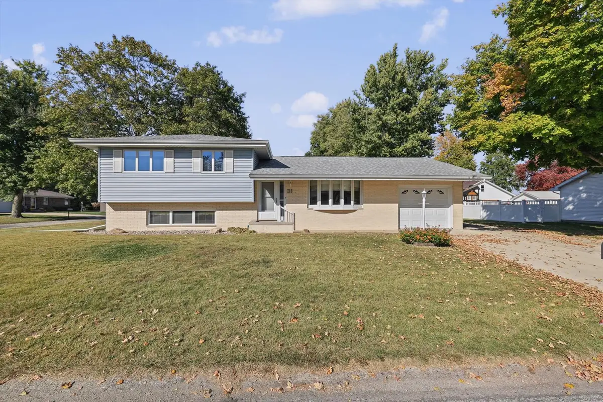 31 Hillcrest Drive, Tuscola, IL 61953 - #1
