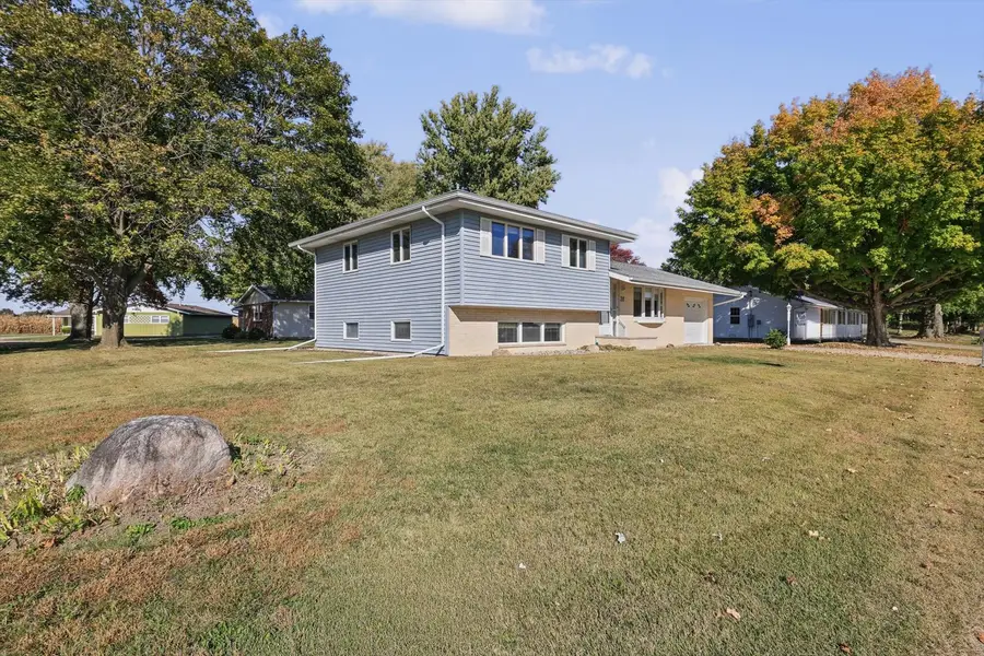 31 Hillcrest Drive, Tuscola, IL 61953 - #2