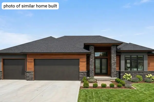 7172 Alvie Lane, Bettendorf, IA 52722