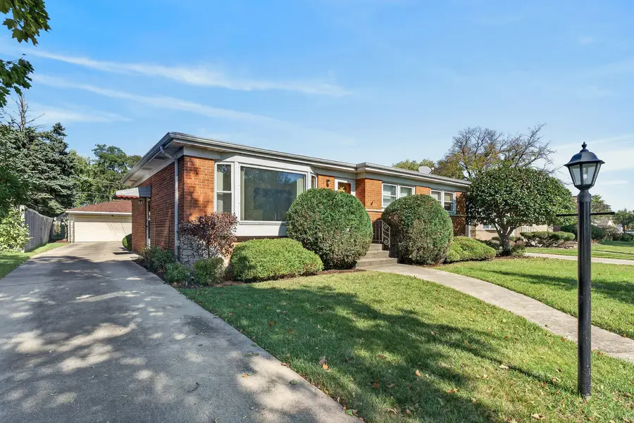 1916 Laura Lane, Des Plaines, IL 60018 - #3