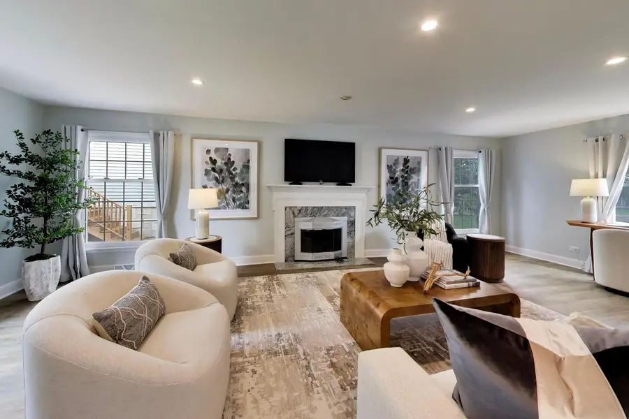 22 S Monroe Street, Hinsdale, IL 60521 - #3