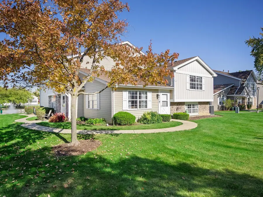1588 Timber Trail #23A, Wheaton, IL 60189 - #2
