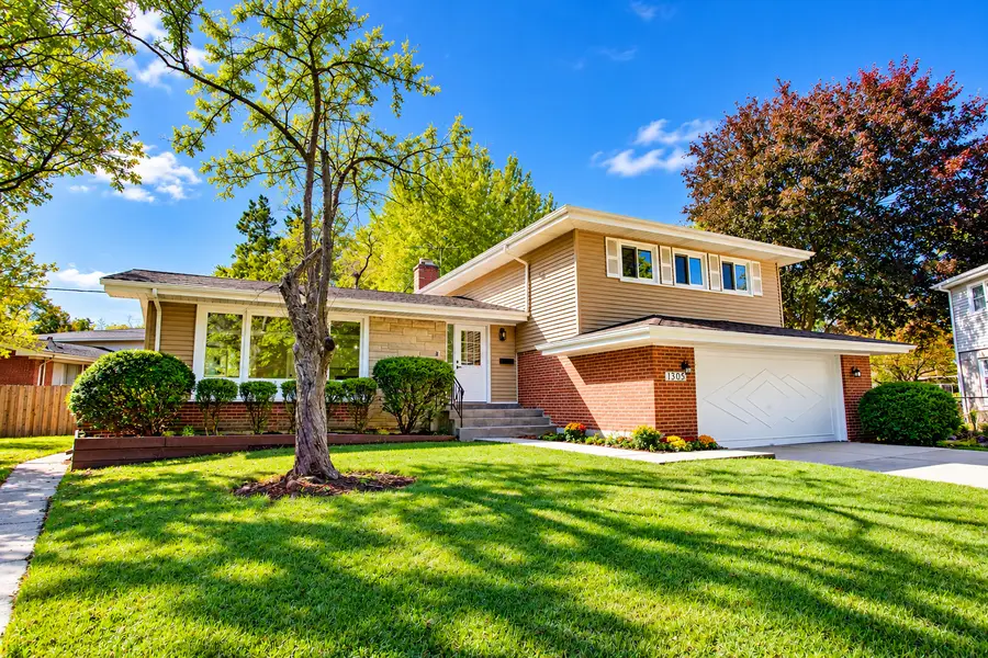 1305 W Mulberry Lane, Arlington Heights, IL 60005 - #2