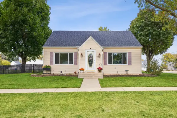 208 Grove Street, Calamus, IA 52729