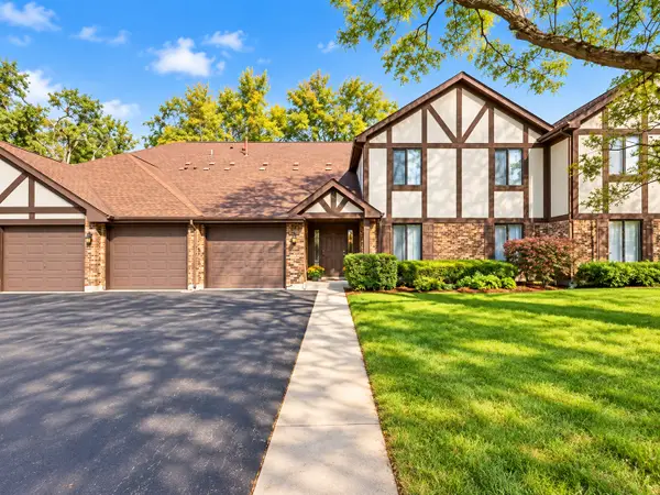 1021 Harbour Court #2BL, Wheeling, IL 60090