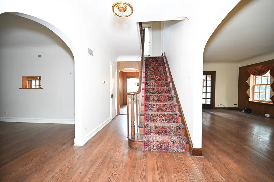 6681 N Sioux Avenue, Chicago, IL 60646 - #3