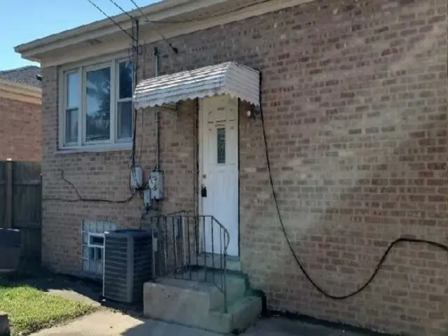 539 Escanaba Avenue, Calumet City, IL 60409 - #3